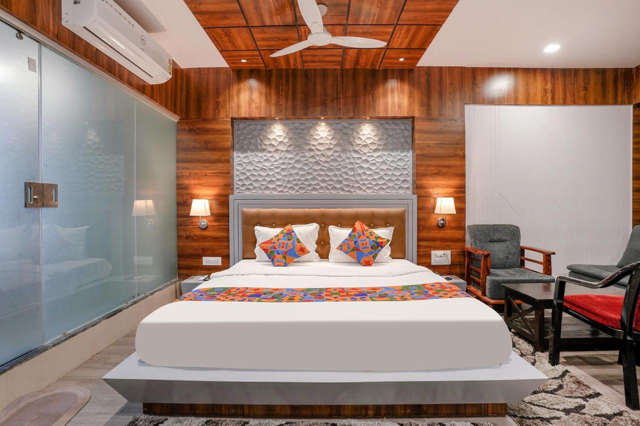 Fabhotel The Valentine - Udhna Road Surat Exterior photo