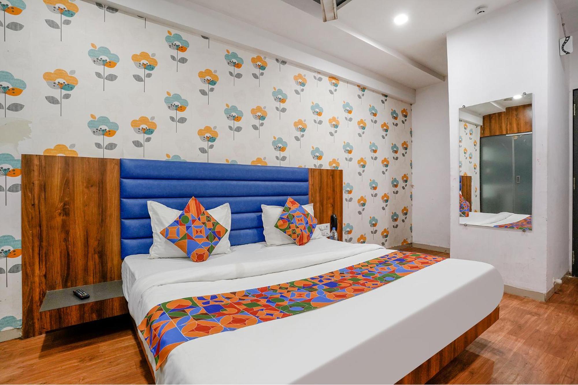 Fabhotel The Valentine - Udhna Road Surat Exterior photo
